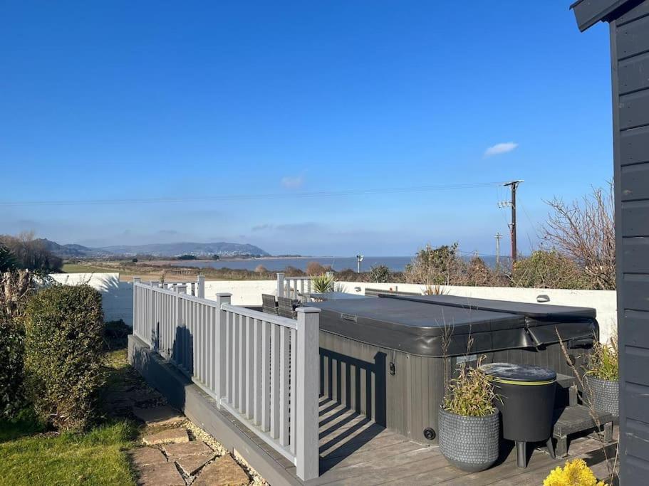 Blue Anchor House - Seaview, Hot Tub Apartments Exterior foto